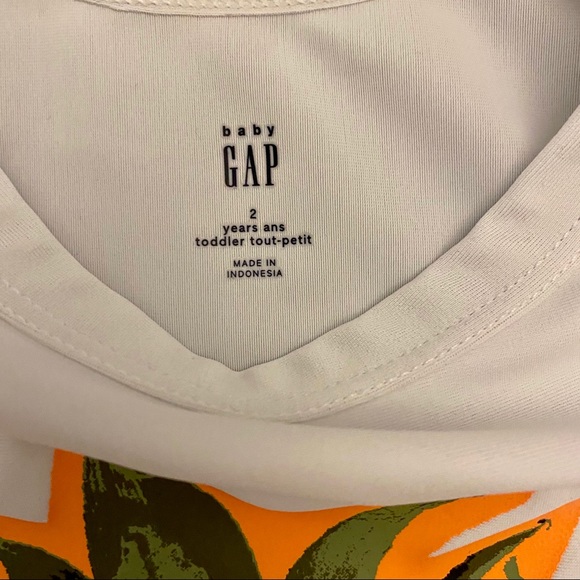 2/$15💥Gap Kids Short-Sleeve🍍Rashguard - Picture 2 of 4